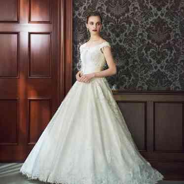 セントレジェンダOKINAWA(CENTLEGENDA OKINAWA) 清楚な印象のウエディングドレスも