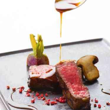 LOS ANGELES BALCONY(ロサンジェルス バルコニー) 素材にこだわった自慢のお料理でゲストをおもてなし