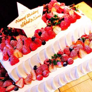 ウェディングケーキはオーダーメイドでご用意!