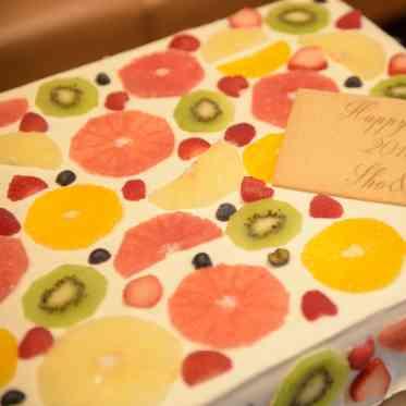 LOS ANGELES BALCONY(ロサンジェルス バルコニー) お二人だけのオリジナルケーキをご用意!