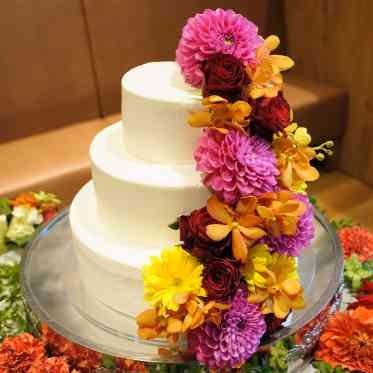 LOS ANGELES BALCONY(ロサンジェルス バルコニー) 専属パティシエがオリジナルケーキをご提案致します