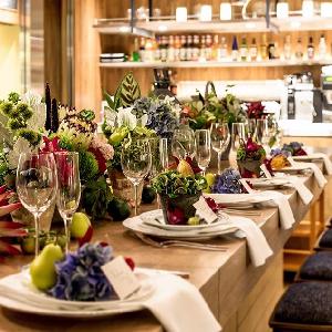 LOS ANGELES BALCONY(ロサンジェルス バルコニー) 芸術的な装花を手がけるのは直営フラワーショップ。