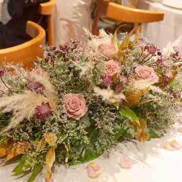 LOS ANGELES BALCONY(ロサンジェルス バルコニー) 会場の空間全体で二人の想いを伝えるフラワーコーディネート