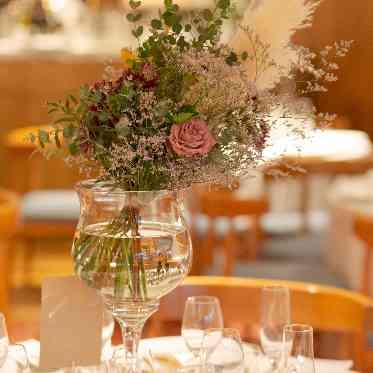 LOS ANGELES BALCONY(ロサンジェルス バルコニー) 会場の空間全体で二人の想いを伝えるフラワーコーディネート