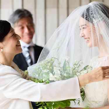 THE TENDER HOUSE(ザ テンダーハウス) 親御様とのヴェールダウンのシーンはかけがえのないひととき