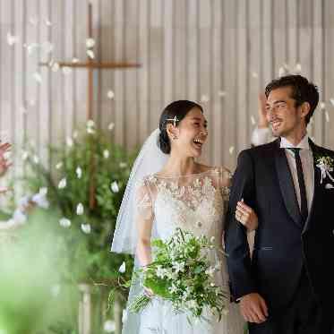 THE TENDER HOUSE(ザ テンダーハウス) 退場シーンにはフラワーシャワーやバブルシャワーで祝福の瞬間を納めて