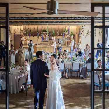 THE TENDER HOUSE(ザ テンダーハウス) お洒落で洗練された自宅に招いている様なアットホームな雰囲気