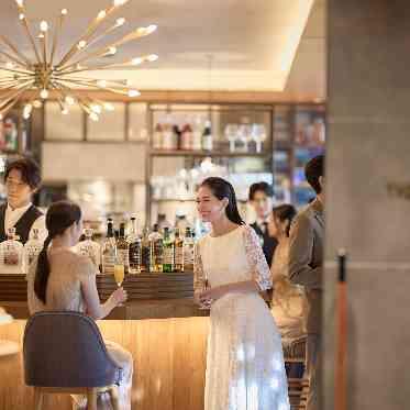 THE TENDER HOUSE(ザ テンダーハウス) おしゃれなウェルカムスペースは貸切のためおふたりがご挨拶に行くことも