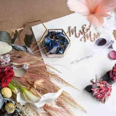 THE TENDER HOUSE(ザ テンダーハウス) .