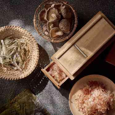 THE TENDER HOUSE(ザ テンダーハウス) 一寸の和の豊かさを。日本人に慣れ親しんだ”和”の要素を取り入れた和フレンチ