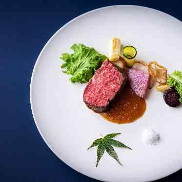THE TENDER HOUSE(ザ テンダーハウス) 大好評の特選牛のメイン料理はブライダルフェアで試食できる