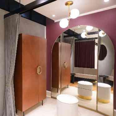 THE TENDER HOUSE(ザ テンダーハウス) フィッティングルーム