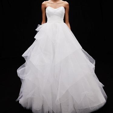 IRIS WATER TERRACE AYAMEIKE 甘すぎないシンプルなデザインにふわっと広がるチュールで透明感あるプリンセスドレス