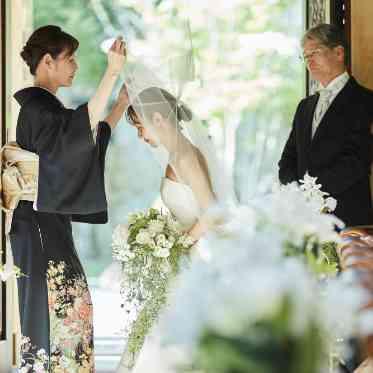 THE HILLTOP TERRACE NARA（ザ・ヒルトップテラス奈良） 後ろからあたたかい光が差し込みます