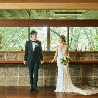 THE HILLTOP TERRACE NARA（ザ・ヒルトップテラス奈良） 待合室から自然の雰囲気を存分に味わっていただくことができます