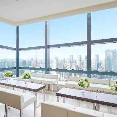 LUMIVEIL TOKYO(ルミヴェール東京) 【親族控室】東京タワー(R)を望む控室は一番大切な家族専用