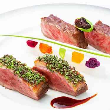 ラソール ガーデン・アリビラ / チュチュリゾートウェディング 黒毛和牛のポワレとマグレカナールの香草風味のアンサンブル ソースモリーユ