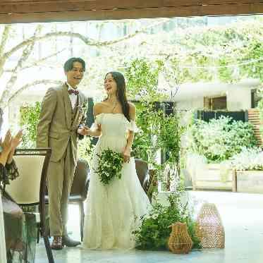 パラッツォ ドゥカーレ 麻布 高砂はソファスタイルにアレンジもできる