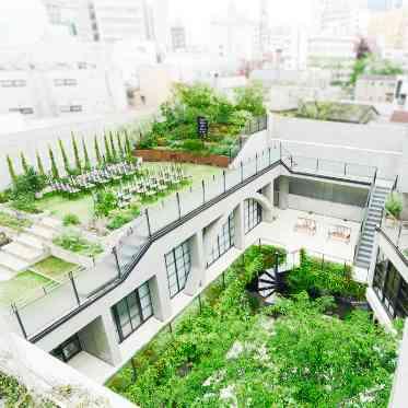 パラッツォ ドゥカーレ 麻布 ガーデンを中心としたコの字型の設計だか都心のビルなどが目に入らない造りに