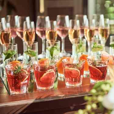 パラッツォ ドゥカーレ 麻布/エスクリウェディング オリジナルカクテル片手にフォトタイムも！