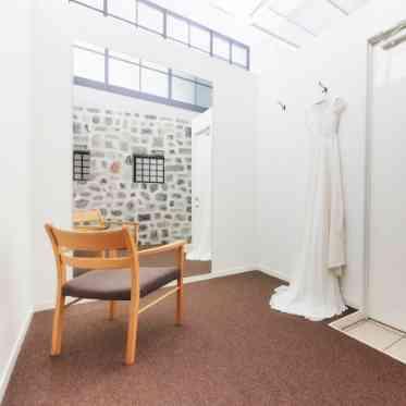 パラッツォ ドゥカーレ 麻布 おふたり専用の控室をそれぞれに完備。ゆったりとした空間でリラックスして過ごせる