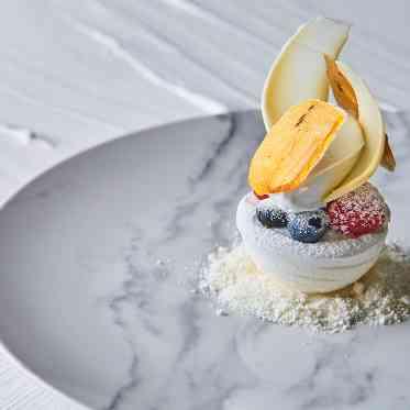 パラッツォ ドゥカーレ 麻布 創作和フレンチは見た目の美しさも追及。アートになる料理の一つ一つに心を込めて