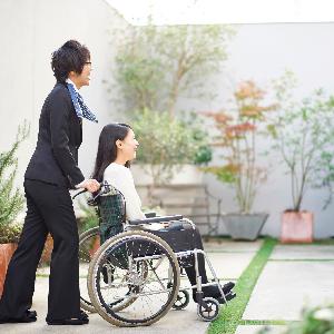 Miel Citron（ミエルシトロン）　●BRASSグループ 館内はユニバーサルデザインを取り入れており、車椅子の方やご高齢の親族も安心です。