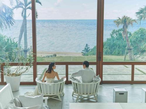 ザ・ギノザ・リゾート 美らの教会/アールイズ・ウエディング ロビー・控室