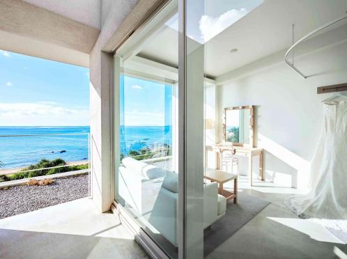 ザ・ギノザ・リゾート 美らの教会/アールイズ・ウエディング ロビー・控室