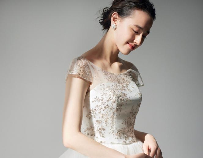 ザ・ギノザ・リゾート 美らの教会/アールイズ・ウエディング ドレス・衣装