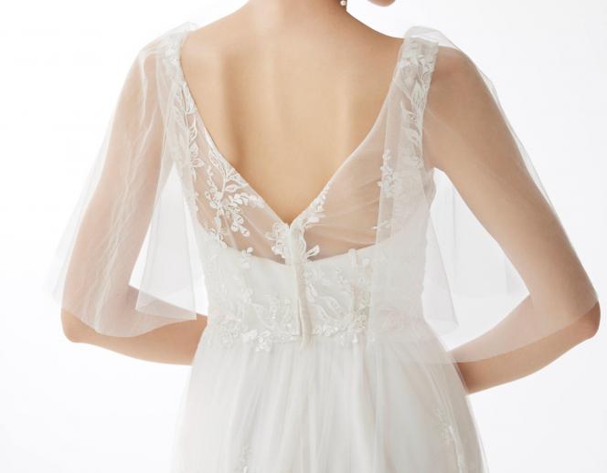 ザ・ギノザ・リゾート 美らの教会/アールイズ・ウエディング ドレス・衣装