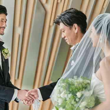 The 33 Sense of Wedding(ザ・サーティスリー センス・オブ・ウエディング) 託された手のぬくもりは、一生忘れない誓いの証。