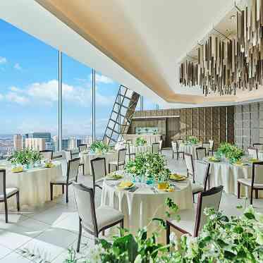 The 33 Sense of Wedding(ザ・サーティスリー センス・オブ・ウエディング) 木漏れ日に包まれる、大人ナチュラルの特等席。