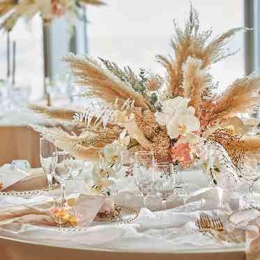 The 33 Sense of Wedding(ザ・サーティスリー センス・オブ・ウエディング) ホワイト基調の会場で、憧れのコーディネートが叶う!