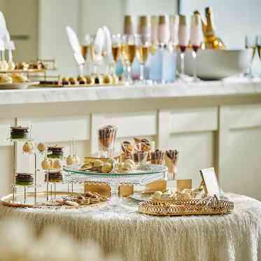 The 33 Sense of Wedding(ザ・サーティスリー センス・オブ・ウエディング) 披露宴中も自由に楽しめる、おしゃれなドリンクカウンター。