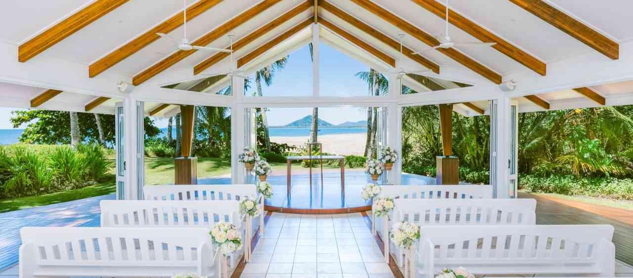 アラマンダグレートバリアリーフ / ワタベウェディング 挙式会場