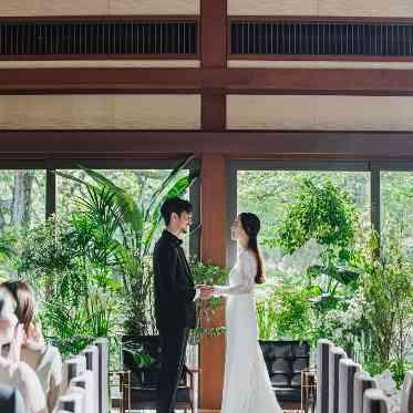 大阪城西の丸庭園 大阪迎賓館 ご出席いただいた親御様やご親族の皆様、親しいご友人に向けて誓いを立てる人前式。