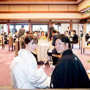 大阪城西の丸庭園 大阪迎賓館 ゲスト全員の顔を見ることができる披露宴会場