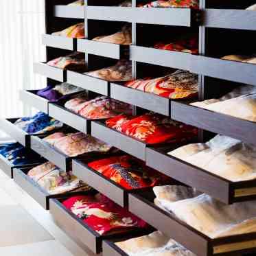 大阪城西の丸庭園 大阪迎賓館 色柄豊富に取り揃えております