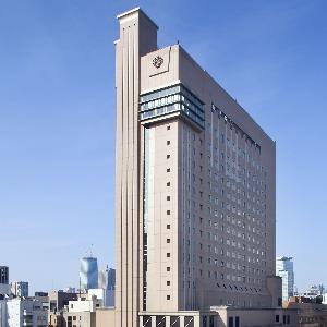 第一ホテル東京 昼間のホテル外観。JR、地下鉄など7線からアクセス可能な新橋駅より徒歩約3分
