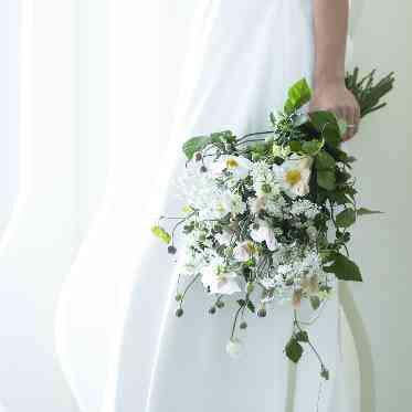 アールベルアンジェ奈良 ブーケは専属フローリストと相談して
おふたりのお好みでブーケ作成