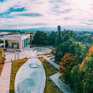 アールベルアンジェ奈良 広大な敷地