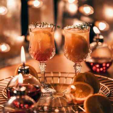 アールベルアンジェ奈良 オシャレな乾杯酒と共に新郎新婦様をお迎え♪