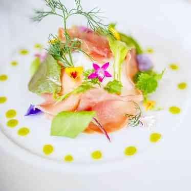 アイネスヴィラノッツェ オーシャンポートサイド 特別な日ならではの豪華食材もふんだんに