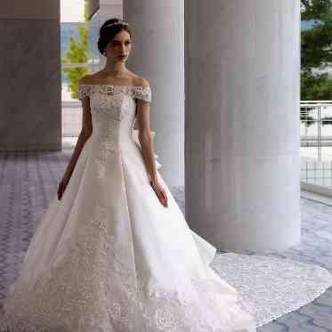 ラ・メゾン Suite りんくう ウエディングドレス