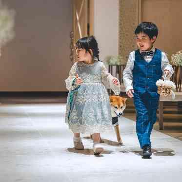 インフィニート 名古屋<エルフラットグループ> 先輩カップル実例
大好きなペットと一緒にご結婚式
キッズと一緒にリングドッグ