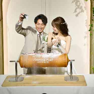 インフィニート 名古屋<エルフラットグループ> 一本まるまるバウムクーヘンを使用したインパクト抜群のセレモニー