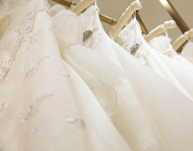 インフィニート 名古屋<エルフラットグループ> ドレス・衣装