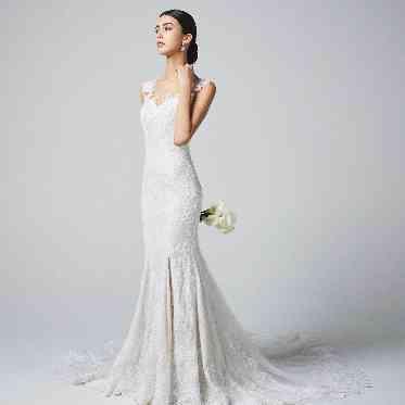 インフィニート　名古屋＜エルフラットグループ＞ ウエディングドレス