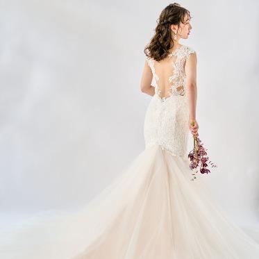 インフィニート　名古屋＜エルフラットグループ＞ ウエディングドレス